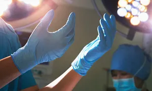 Hai bé song sinh chào đời cách nhau 5 tuần Hai bé song sinh chào đời cách nhau 5 tuần