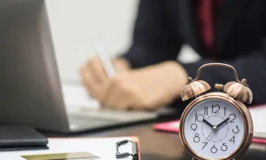 Vụ kiện sa thải nhân viên vì 'tan làm sớm một phút' Vụ kiện sa thải nhân viên vì 'tan làm sớm một phút'