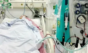 Cô gái nguy kịch sau một ngày sốt cao, đau họng Cô gái nguy kịch sau một ngày sốt cao, đau họng