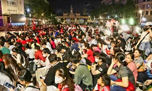 Trắng đêm tới sáng chờ xem tổng duyệt diễu binh Trắng đêm tới sáng chờ xem tổng duyệt diễu binh