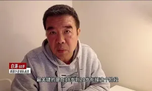 Người cha bán 5 ngôi nhà cho con du học
