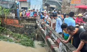 Tìm thấy thi thể bé gái bị nước cuốn trôi ở Đồng Nai Tìm thấy thi thể bé gái bị nước cuốn trôi ở Đồng Nai