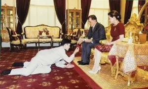 Vua và Hoàng hậu Thái Lan chủ trì hôn lễ cho cặp đồng tính Vua và Hoàng hậu Thái Lan chủ trì hôn lễ cho cặp đồng tính