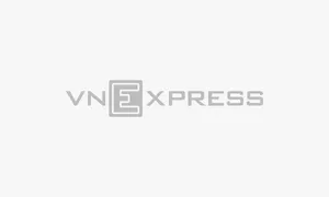Vợ uống cả chai rượu mạnh để dằn mặt tôi Vợ uống cả chai rượu mạnh để dằn mặt tôi