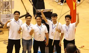 Đại học Lạc Hồng lần thứ 10 vô địch Robocon Việt Nam Đại học Lạc Hồng lần thứ 10 vô địch Robocon Việt Nam