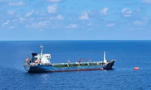 Cháy tàu chở hơn 3.800 tấn dầu, một thuyền viên nguy kịch