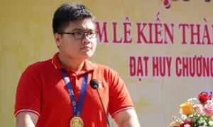 Chàng trai vàng Tin học quốc tế được thưởng 100 triệu đồng Chàng trai vàng Tin học quốc tế được thưởng 100 triệu đồng