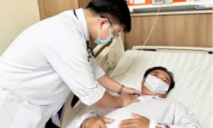 Phát hiện đa u tủy sau 4 tháng đau lưng Phát hiện đa u tủy sau 4 tháng đau lưng