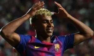 Yamal muốn trao Quả Bóng Vàng cho Neymar hoặc Messi Yamal muốn trao Quả Bóng Vàng cho Neymar hoặc Messi