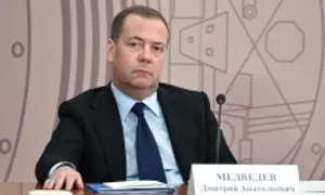 Ông Medvedev đề xuất tịch thu tài sản của hoàng gia Anh Ông Medvedev đề xuất tịch thu tài sản của hoàng gia Anh