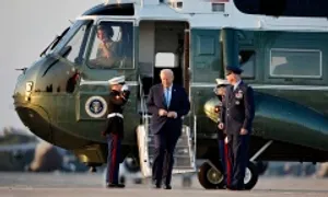 Bị bắt vì chiếu tia laser vào trực thăng chở ông Trump