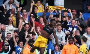 Welbeck giúp Brighton nhấn chìm Chelsea